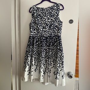 Ladies Talbots Dress with Pockets, perfect summer dress